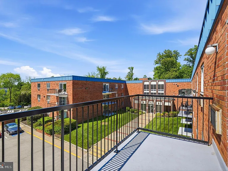 120 N Bethlehem Pike #B303 — Photo 7