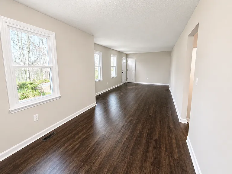 2707 Little River Dr — Photo 4