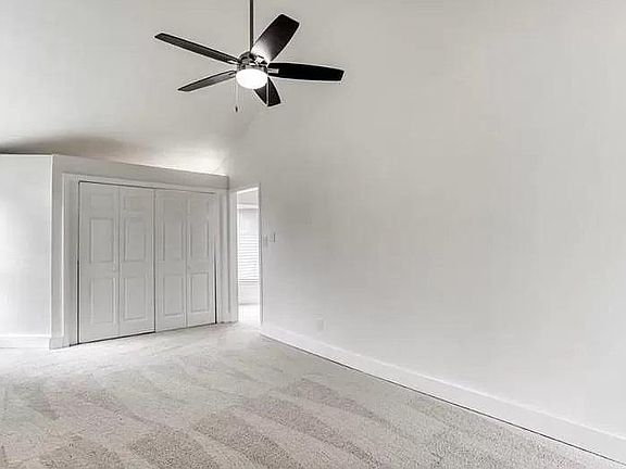3rd image of 5105 Vandelia St