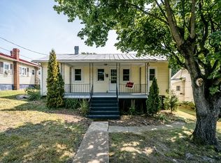 210 2nd St, Shenandoah, VA 22849