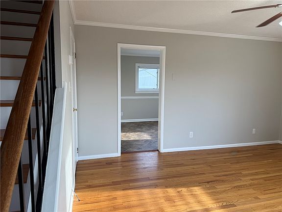 4th image of 325 Circle Dr