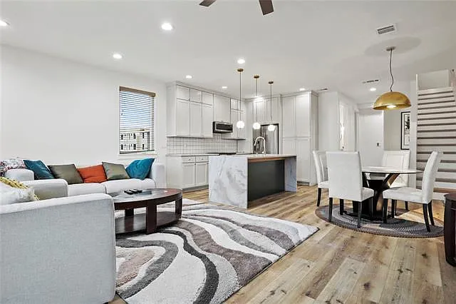 183 S Prairie Ave — Photo 6
