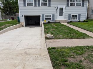 352 Cheswick Rd, Holland, OH 43528