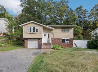 23 Fordham Trl, Hopatcong, NJ 07843