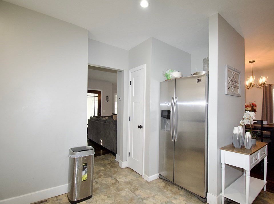 2 Dewey St, West Springfield, MA 01089 Zillow