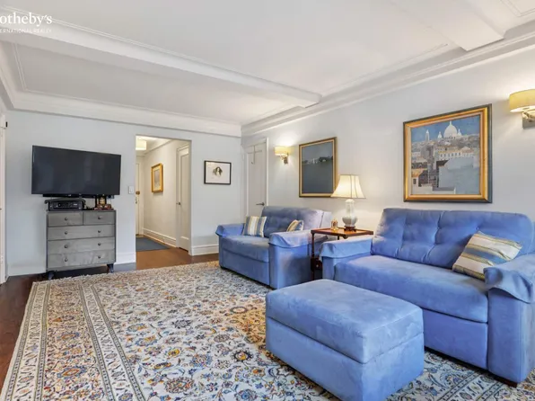 333 East 53rd Street image 7 of 12