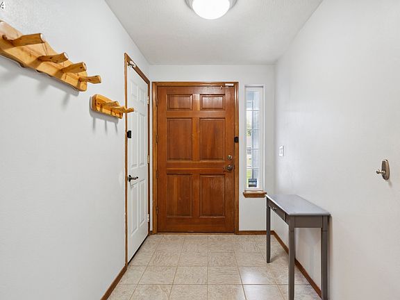 4th image of 4715 NE 138th Ct