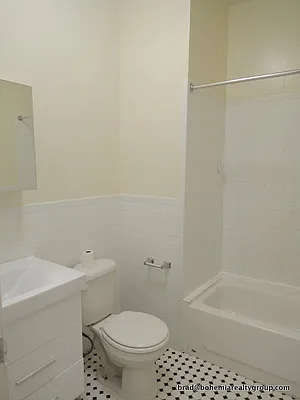 Rented by Bohemia Realty Group | media 20