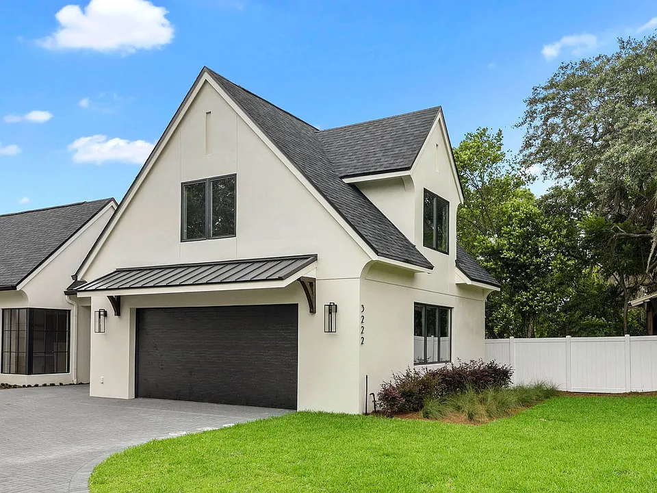 3222 Holliday Ave