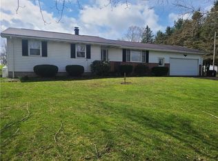 415 W Wind Rd, Friedens, PA 15541