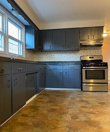 3rd image of 5353 W 87th St #1