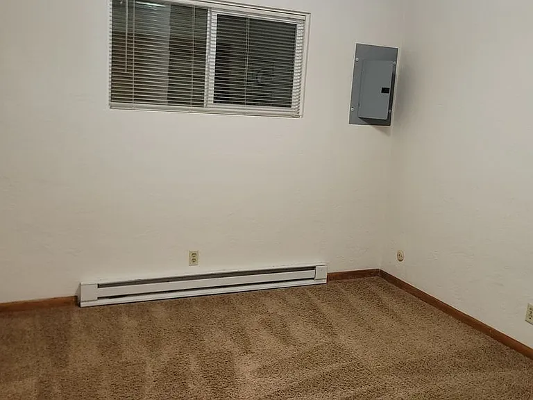 310-Colony Apartments — Photo 14
