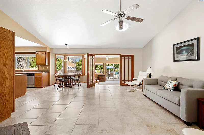 Thumbnail 18