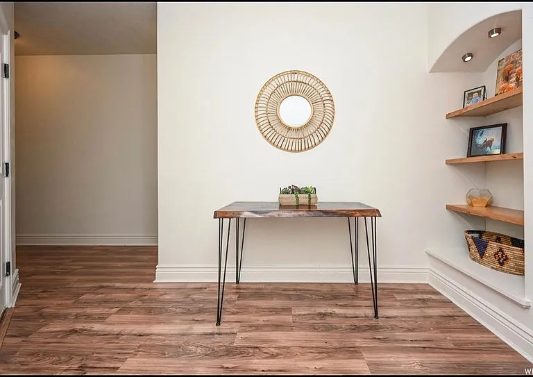 145 E 620 S — Photo 17