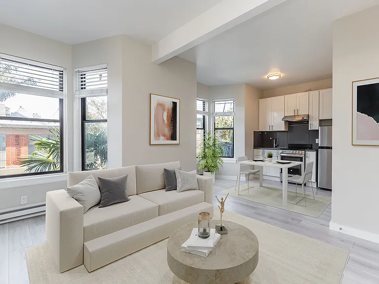2385 Folsom — Photo 4