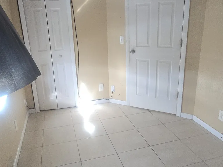 11431 Char Ann Dr #8 — Photo 4