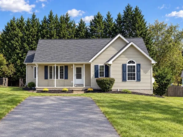 78 Verbena Ter, Martinsburg, WV 25404