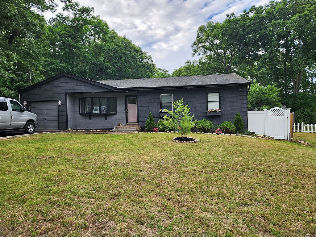 473 Long Island Ave - Property Image