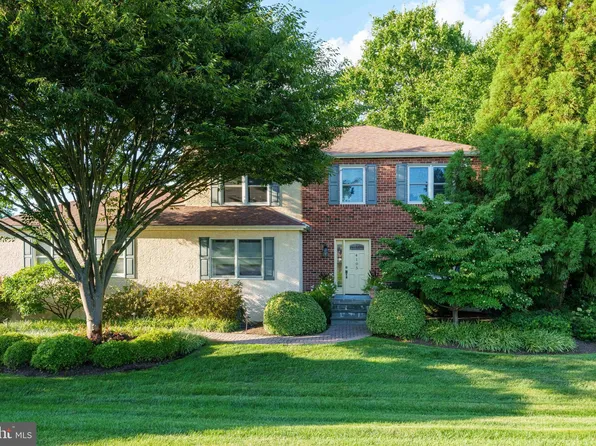 4105 Naamans Creek Rd, Upper Chichester, PA 19061