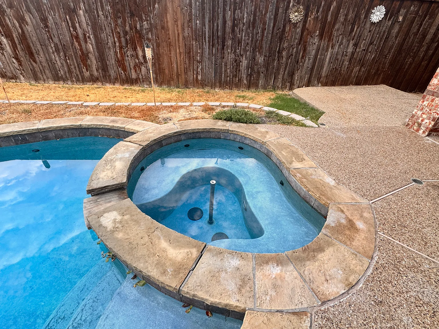 4 bed, 2985 sqft, $2,995 — Photo 3