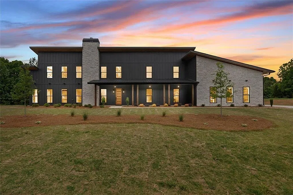 6 bed, 5.5 bath, 5070 sqft, $5,500 — Photo 4
