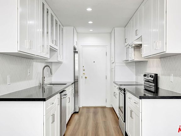 5th image of 11970 Montana Ave APT 110