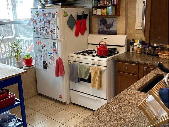 4th image of 6609 N Greenview Ave #1