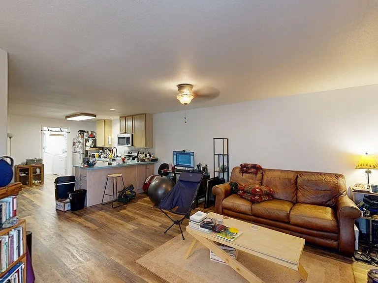 2337 N Glenisle Ave #A — Photo 11