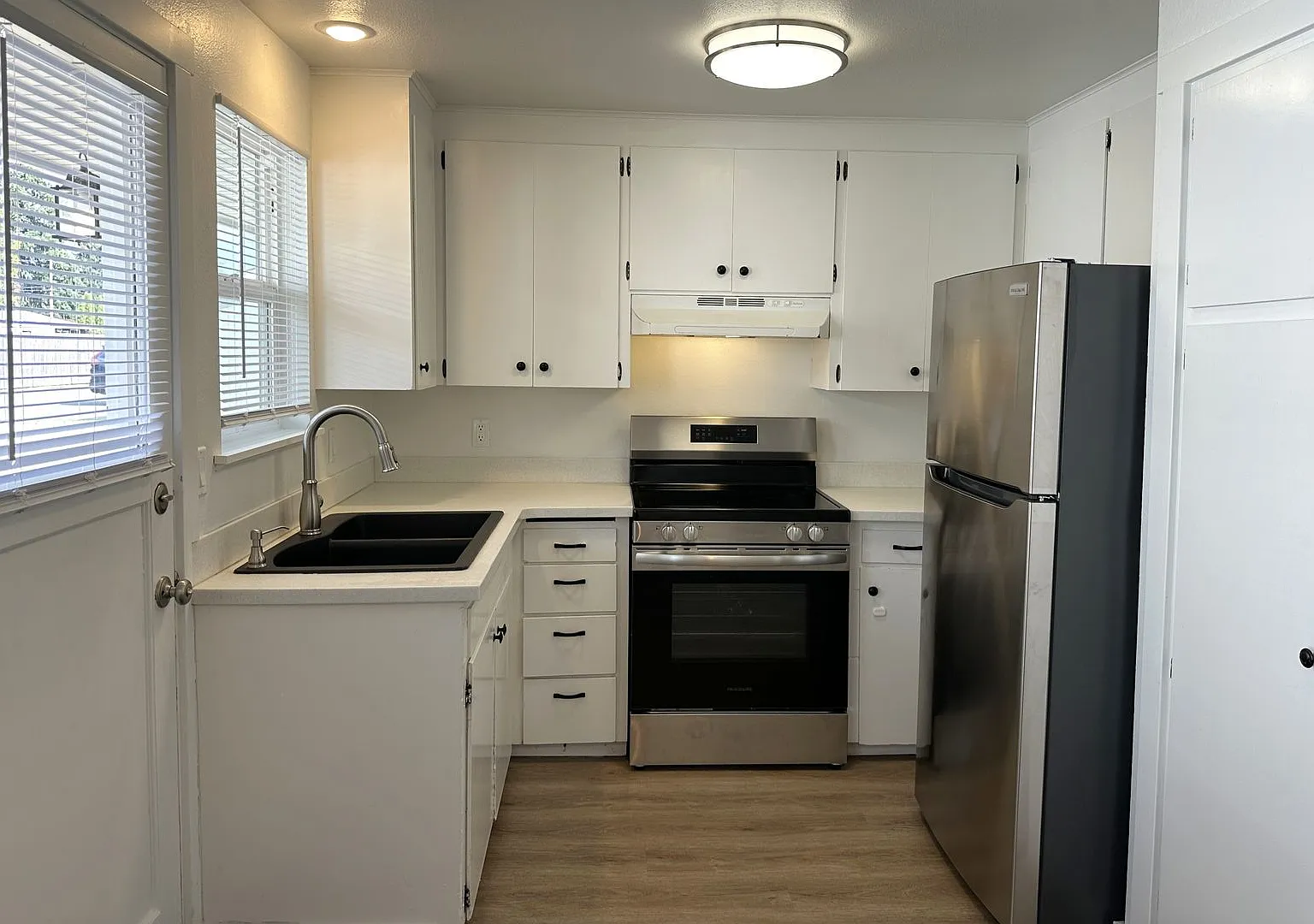 1206 Ash Ave — Photo 4
