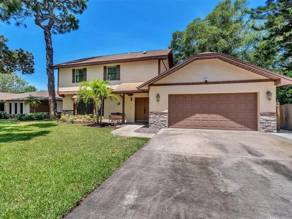 9236 Rustic Pines Blvd W, Seminole, FL 33776