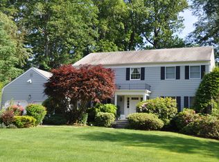 7 Pebble Beach Dr, Purchase, NY 10577