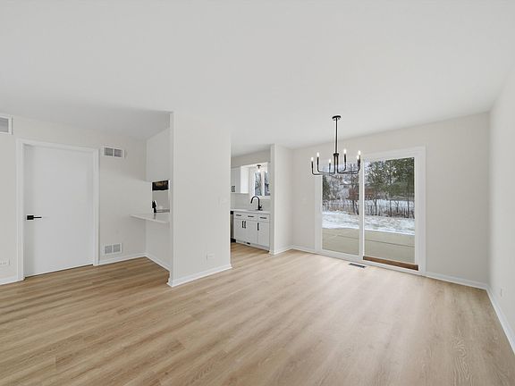 4th image of 4465 Morton Rd