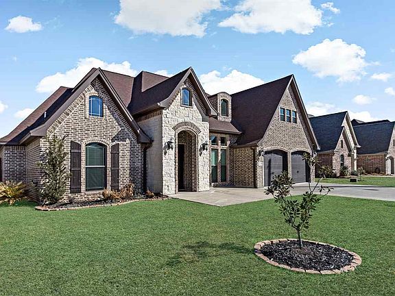 2nd image of 8370 Winnsboro Cir