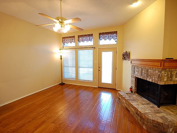 4th image of 3305 Calais Cir