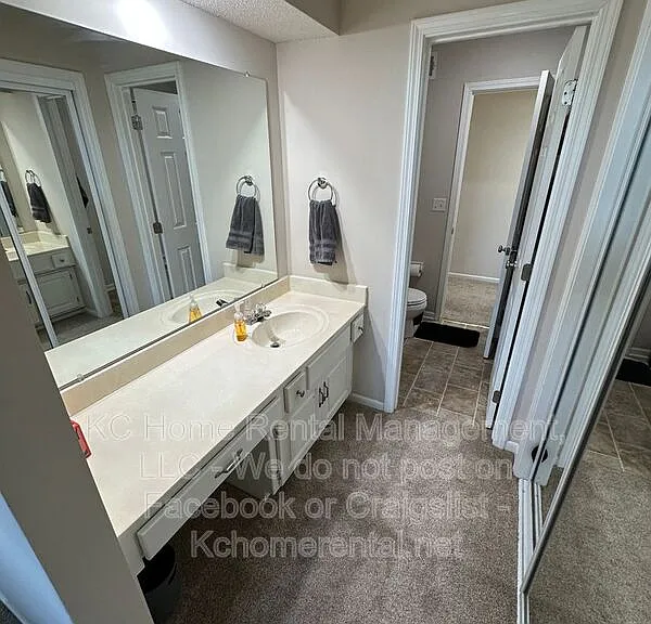 11429 W 142nd Ter — Photo 19