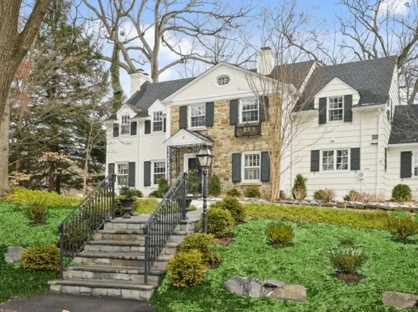 70 West Rd, Millburn Twp., NJ 07078