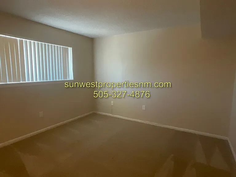 2400 N Dustin Ave — Photo 8