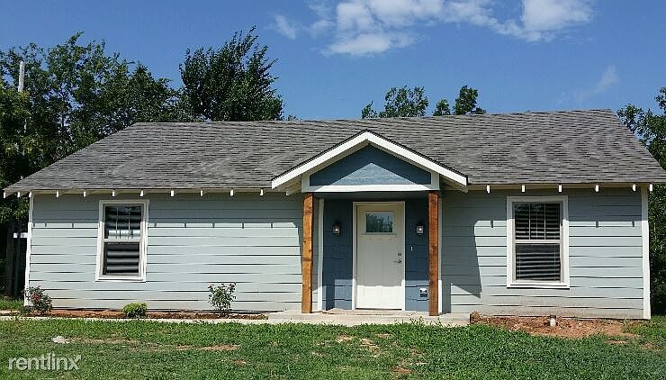 2nd image of 118 N 9th St