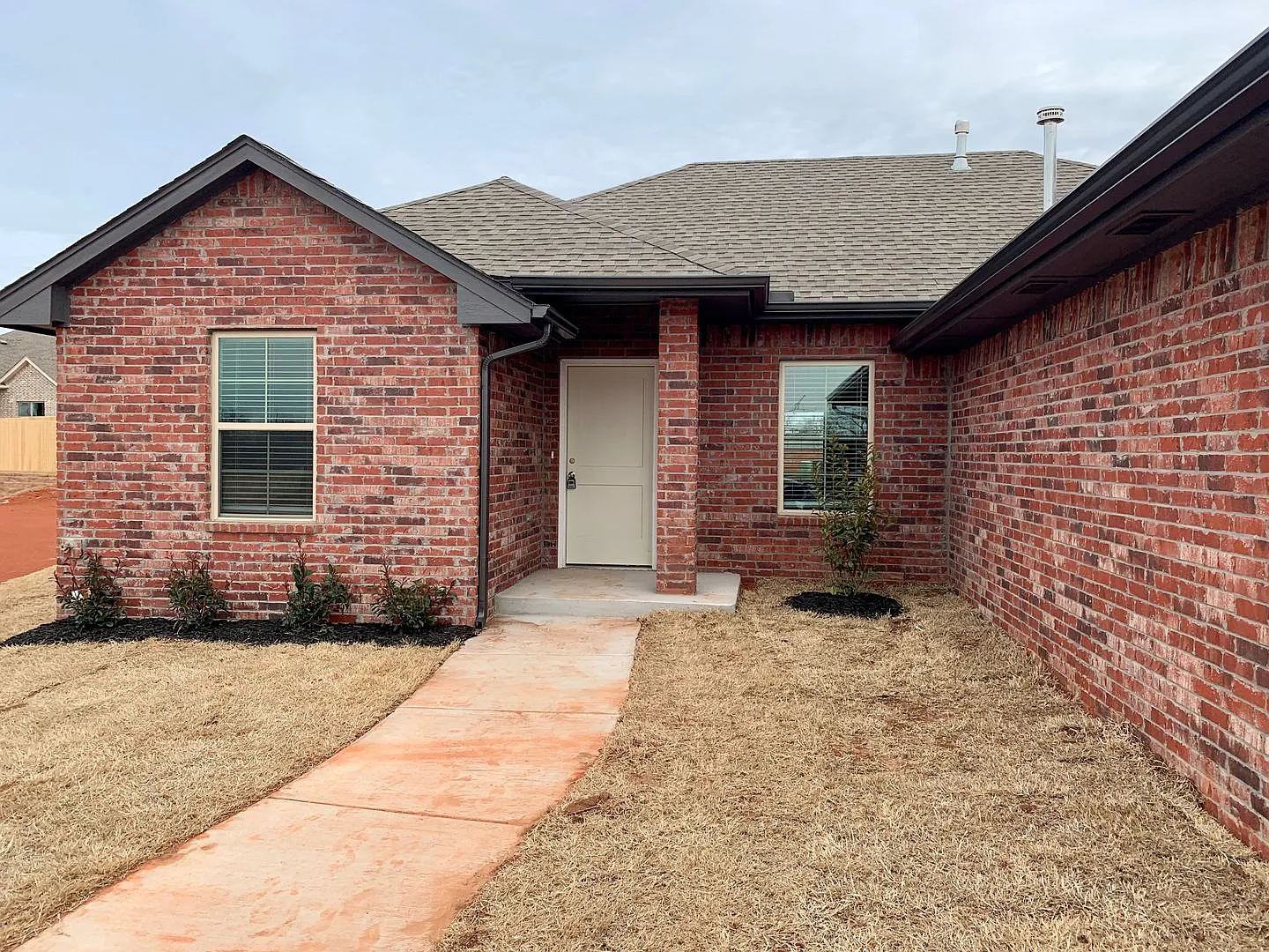 4 Bedroom 2 Bath *Deer Creek Schools* — Photo 2