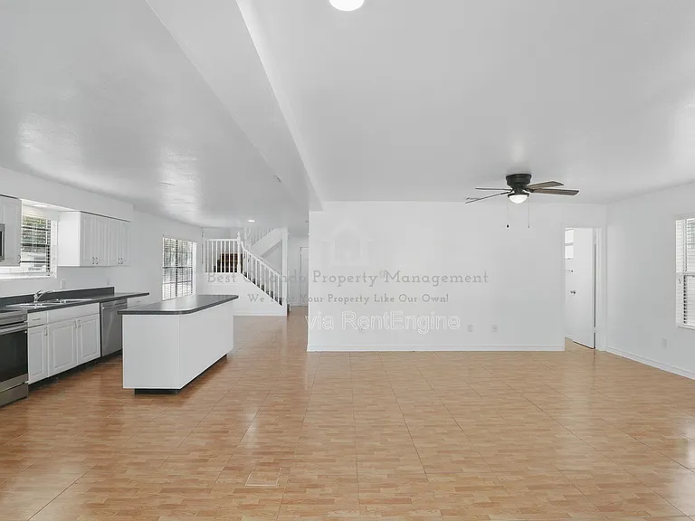 820 Altaloma Ave — Photo 5