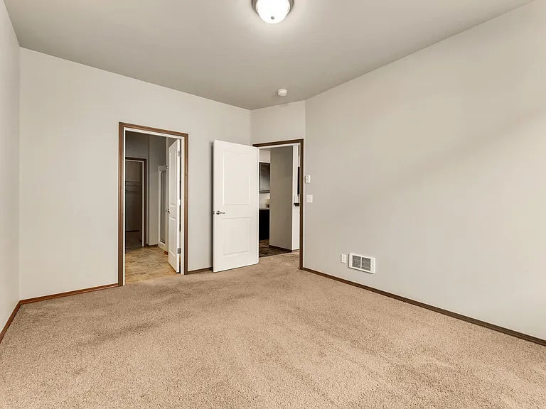 19601 Wapato Ln NE #105 — Photo 15