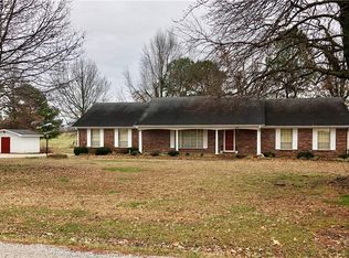 104 E Holt Rd, Lincoln, AR 72744