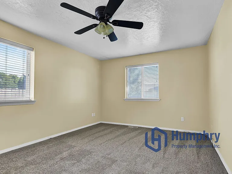 157 W Rockford St — Photo 17