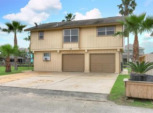 38 Dolphin St, Bayou Vista, TX 77563