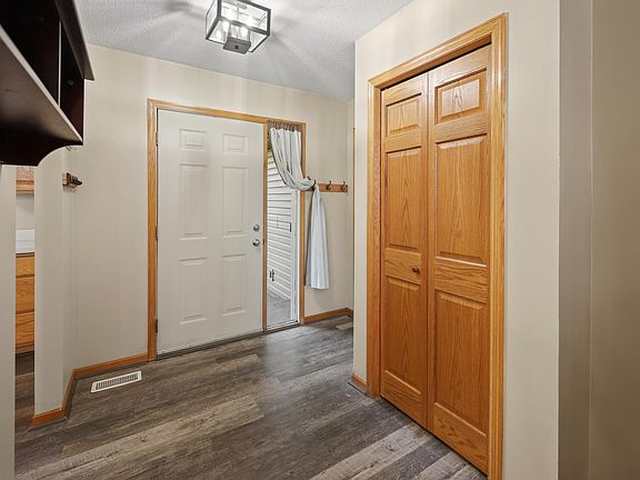 2nd image of 4998 Mitchell Rd