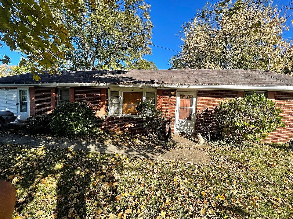 2nd image of 1228 N Lee Dr