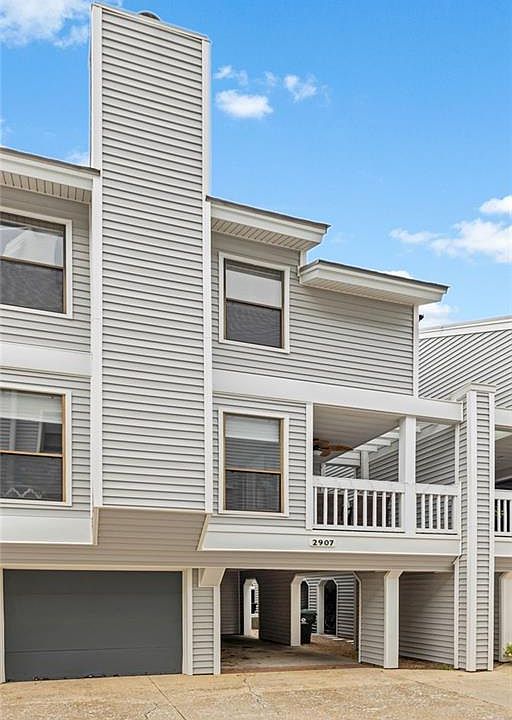 Garage & Carport