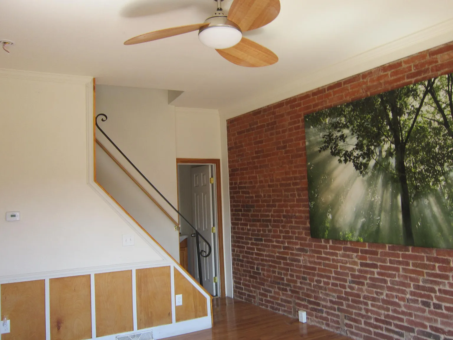 3 bed, 1.5 bath, 1800 sqft, $2,000 — Photo 2