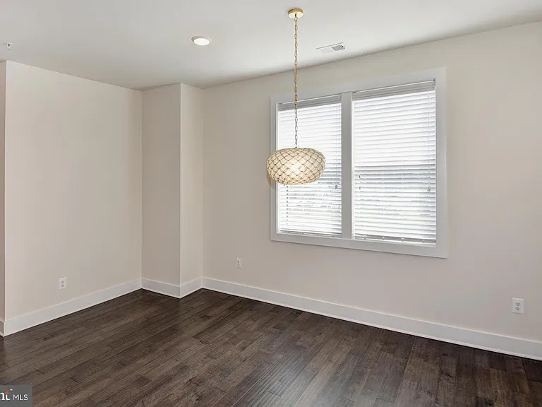 44858 Tiverton Sq — Photo 34