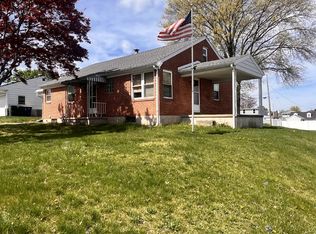 192 N 5th St, Mount Wolf, PA 17347
